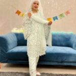 Saba Ibrahim Instagram – Khuda kare tumhe yeh eid raas aa jaye..
Tum jis ko chaaho tumhare paas aa jaye 🤲🏽❤️
.
.
Kaisi rahi eid aap sabki? EIDI milj ya nai?
.
.

Wearing – @asbaabofficial 👗
(They have beautiful collection) 

Asbaab by Madiha Farooq
Store Location 📍: 18/144, Nehru Rd, Anand Nagar, Vakola, Santacruz East, Mumbai, Maharashtra 

.
.
#sabaibrahim#sabakajahaan#eidoutfit#eidlook#eidlookbook#designer#eidmubarak#eidcollection#eid2022#lookoftheday#ootd#eidootd#asbaab#weddingcollection