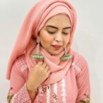 Saba Ibrahim Instagram - Tere deedar pe jo mera ikhtiyar hota.. Yeh roz roz hota baar baar hota .. ❤️ . . Earrings from - @theblingbag (They are so beautiful and very light in weight ) . . . . #sabaibrahim#sabakajahaan#lifestyleblogger#lifestyleinfluencer#eidlookinspiration#eid#ramadan2022#mumbai#india#peace#love