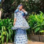 Saba Ibrahim Instagram - Maana ki sadgi ka daur nahi.. Lekin saadgi se acha kuch aur nahi.. 💙 . . Outfit - @lawn_suits_by_r_creation . . . . . #sabaibrahim#sabakajahaan#cottonsharara#indigoblue#cottonshararasuit#trending#photography#ootd#outfitoftheday#outfitideas#mumbai#india#mumbaiblogger#mumbaiinfluencer