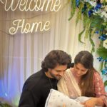 Saba Ibrahim Instagram - Alhamdulillah and Ma sha Allah for everything 🤲🏽🙏🏻 . . Aur aap sabki duaon ka bhi shukriya.. aap sabke Dua se humari family ko khushi mili hai.. 🤲🏽 Allah sabko bhi yeh khushi dikhaye 🤲🏽 Har BeAulaad ko aulaad de 🤲🏽 . . Aur aage bhi aise hi humare bacche ko isi tarah dua mein yaad rakhein 🤲🏽👶🏻 . . Aur thanku bhai aur bhabhi @shoaib2087 @ms.dipika hum sabko itni badi khushi dene ke liye.. Aur mujhe aur sunny @khalid_niaz23 ko (BUA AUR PHUPHA ) 😁 banane ke liye . . Ma sha Allah Ma sha Allah Ma sha Allah . . #alhamdulillah #shoaibibrahim #dipikakakaribrahim #babyibrahim #bossbaby #sabaibrahim #khalidniaz #ibrahimfamily