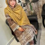 Saba Ibrahim Instagram - Outfit from - @farheennaz652 👗 Embroidered lawn suit (unstitched) . . . . #sabaibrahim#sabakajahaan#ootd#outfitoftheday#jummahspecial#lawnsuits