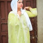 Saba Ibrahim Instagram - Outfit by - @ranafashionindia . . Stitched and unstitched available and CASH ON DELIVERY ALSO . . . #sabaibrahim#alranafashion2#ranafashion#outfitcollaboration