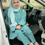 Saba Ibrahim Instagram - Wearing modest co-ord set and hijab from @ana.apparels 🧕🏻 . . Quality and design dono zabardast 👍🏻 . . . #sabaibrahim#sabakajahaan#anaapparels #modestwear#coordset