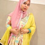 Saba Ibrahim Instagram - 🌸 Outfit - @lawn_suits_by_r_creation . . Hijab - @pardah_themodest . . #sabaibrahim#sabakajahaan #sabakhalid#outfitcollaboration
