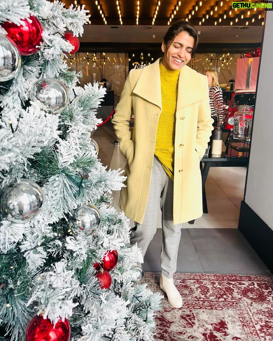 Sai Dhanshika Instagram - Spreading a loud and contagious laughter can fill the room with immense happiness and joy! Thus, I am having the best time celebrating Christmas in London this year and thoroughly enjoying it. #christmaslondon2023 London, United Kingdom