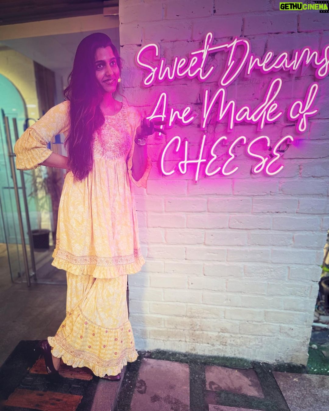 Sai Dhanshika Instagram - Did someone say cheese??? 🍕