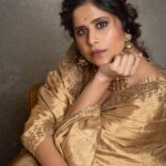 Sai Tamhankar Instagram – प्रीत ! 

#saitamhankar #gold #festivities #colouroffestival #diwali #mostfav #diwali2023