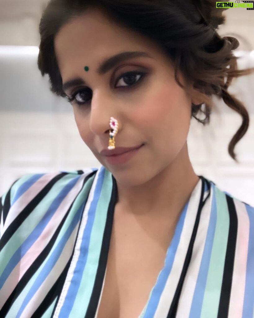 Sai Tamhankar Instagram - When a story makes it to a post ! (PS . Same pinch if you have your nose pierced.) #saitamhankar #onpublicdemand #mypublic #nath