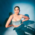 Sai Tamhankar Instagram - Saturday Bling on my mind ! #saitamhankar #bling #zoomzoom #disco #denimlove #madeinindia