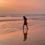 Sai Tamhankar Instagram - Sky Lover ! #saitamhankar #pinksky #magical #nofilter #home #mh #konkan #thebest #mesmerizing #unreal