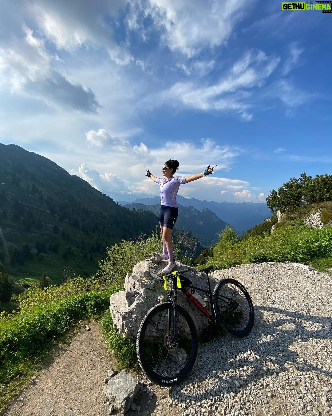 Saiyami Kher Instagram - Time to escape. Reset. Restart. Refocus. 🚲