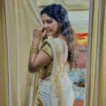 Sakshi Agarwal Instagram – Some stills from my Malyalam film. Such a beautiful experience to play so many roles in one song.
Adorning different characters through the film has been such a fulfilling experience and also visiting the deep Kerala culture is a feeling I will cherish forever.
.
Thank you @benzyproductions #sukumardop @ashkkarsoudaanofficial @subairzindagi
.
#kerala🌴 #mallugirl #chechi #keralaculture #onamsaree Palakkad