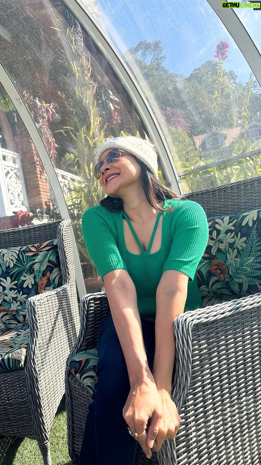 Sakshi Agarwal Instagram - Vibin’ in the shadow of Kanchenjunga, where every step resonates with the rhythm of nature’s grandeur. . #kanchenjunga #holidayseason #sakshiagarwal #trendingreels #trendingsongs #trendingnow #kollywood #reelsinstagram #reelitfeelit #viralreels #trendingaudio Kalimpong, India