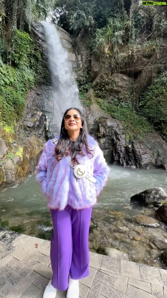 Sakshi Agarwal Instagram - Love the view - @banjhakri_falls.sikkim 🍁🍃💧 A much deserved break after 3 months of strenuous shooting shuttling between chennai bangalore and kerala😜😜 . @banjhakri_falls.sikkim #waterfalls #adventure #travel #naturelover #banjhakrifalls #sikkim #gangtok #gangtok_diaries #holidayfun #holidaystyle #furjacket #purpleaesthetic @louboutinworld #loubitons #sikkimdiaries Banjhakri Water Falls Sikkim