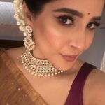 Sakshi Agarwal Instagram - All about last night💕 . So happy to have received the award “Inspiring Actress of the year- Fitness” . @anjapparchettinadofficial Thank you team for putting up this show at such a last moment notice @murugeshmakeup_hair @thanvi_boutique @fineshinejewels . #award #kollywood #sakshiagarwal Le Meridien Hotels and Resorts