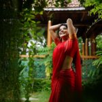 Sakshi Agarwal Instagram – “Turning moments into strokes of a painted masterpiece. Every photo tells a story on this canvas of life. 📸🎨 #PhotographyArt #PicturePerfect”
.

Photography : @en.nizharpadam 
Make up : @murugeshmakeup_hair 
Hair : @elegant_bridalstudio 
Outfit : @shri_she 
Jewellery : @chennai_jazz 
Location : @Praku1989 @ecrbeach