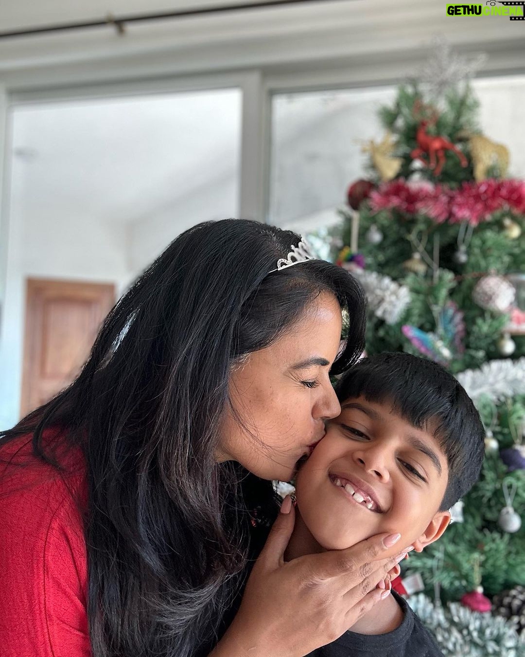 Sameera Reddy Instagram - Pic 3 got me emo🥹Decembering ✨