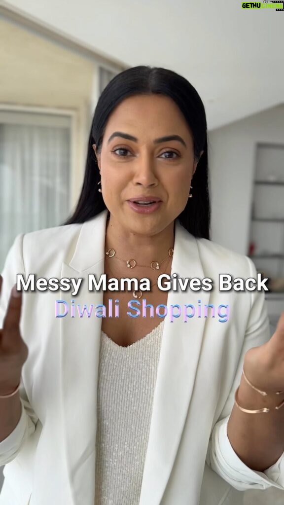 Sameera Reddy Instagram - A Diwali Gift that gives back🙏🏼🪔we wish our tribe prosperity & happiness 💫 #messymamagivesback @diydayalishka 💫 @amogha_by_mallika Mallika crafts beautiful jewellery with love & pure 92.5 Silver, while supporting artisans & empowering mothers 🌟 @pixiesandelves_ Jolene & Priti come with 18 years of experience in fashion,create chic conformable festive clothing for 1-12 year old🌟 @oyila.styles Nilanka an engineer turned designer, specializes in girl kids’ clothing, emphasizing attention to detail & exquisite hand embroidery🌟 @madhuratrinkets Vinutha turned her hobby of collecting handmade brass jewellery into a business🌟 @joycandlesindia Meenakshi handicrafts candles, fresheners & wax melts infused with positive affirmation chantings🌟 @pretti_paradise Priyanka curates artificial jewellery & puja room items🌟 @aganayafab Vasanthi handpicks her collection of sarees & sells them at affordable prices🌟 @_ecoshi__ Ayushi creates eco-friendly products like journals & scarves, using biodegradable materials, avoiding harmful chemicals🌟 @woolzy_by_chriswil Babi Christina crafts handmade luxury rugs, custom-made decor, wall art, kids’ room items, all designed with ❤️🌟 @artistahandmade Niyati Rashmi & Kavita have a home-grown brand manufacturing beautiful bags🌟 @designs_lilia Shwethaa blends Indian luxury and Asian elegance, honoring diverse cultures with intricate, harmonious fashion🌟 @shoorajeweller Harshada has a huge collection of wire wrapping jewellery & imitation jewellery🌟 @grannyskitchen_homemade GV Sirisha provides sugar free, preservative free, no maida pure home made foods🌟 @thewickdlife Saswati a mum to a 5 year old, curates locally sourced organic beeswax candles with essential oils wrapped in eco friendly packaging🌟 @zatpatbazar Pooja carries on her dad’s legacy with customised gifting, story telling through accessories🌟 @artium_by_snm Nidhi makes home decor & gift items made of resin & concrete🌟 @dravidian__soul Preeti supports Indian local artists & artisans by curating their hand made design & decor products🌟 @srinika.packingsmiles Sakshi, with the support of her family & 7 year old son, started her packaging & gift hamper business🌟