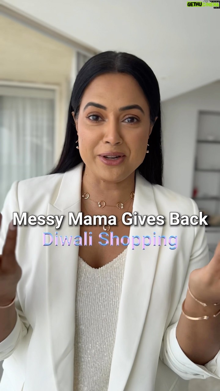 Sameera Reddy Instagram - A Diwali Gift that gives back🙏🏼🪔we wish our tribe prosperity & happiness 💫 #messymamagivesback @diydayalishka 💫 @amogha_by_mallika Mallika crafts beautiful jewellery with love & pure 92.5 Silver, while supporting artisans & empowering mothers 🌟 @pixiesandelves_ Jolene & Priti come with 18 years of experience in fashion,create chic conformable festive clothing for 1-12 year old🌟 @oyila.styles Nilanka an engineer turned designer, specializes in girl kids’ clothing, emphasizing attention to detail & exquisite hand embroidery🌟 @madhuratrinkets Vinutha turned her hobby of collecting handmade brass jewellery into a business🌟 @joycandlesindia Meenakshi handicrafts candles, fresheners & wax melts infused with positive affirmation chantings🌟 @pretti_paradise Priyanka curates artificial jewellery & puja room items🌟 @aganayafab Vasanthi handpicks her collection of sarees & sells them at affordable prices🌟 @_ecoshi__ Ayushi creates eco-friendly products like journals & scarves, using biodegradable materials, avoiding harmful chemicals🌟 @woolzy_by_chriswil Babi Christina crafts handmade luxury rugs, custom-made decor, wall art, kids’ room items, all designed with ❤️🌟 @artistahandmade Niyati Rashmi & Kavita have a home-grown brand manufacturing beautiful bags🌟 @designs_lilia Shwethaa blends Indian luxury and Asian elegance, honoring diverse cultures with intricate, harmonious fashion🌟 @shoorajeweller Harshada has a huge collection of wire wrapping jewellery & imitation jewellery🌟 @grannyskitchen_homemade GV Sirisha provides sugar free, preservative free, no maida pure home made foods🌟 @thewickdlife Saswati a mum to a 5 year old, curates locally sourced organic beeswax candles with essential oils wrapped in eco friendly packaging🌟 @zatpatbazar Pooja carries on her dad’s legacy with customised gifting, story telling through accessories🌟 @artium_by_snm Nidhi makes home decor & gift items made of resin & concrete🌟 @dravidian__soul Preeti supports Indian local artists & artisans by curating their hand made design & decor products🌟 @srinika.packingsmiles Sakshi, with the support of her family & 7 year old son, started her packaging & gift hamper business🌟