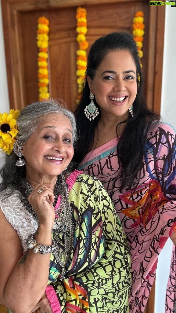 Sameera Reddy Instagram - Are we Looking Waoooo?🤣❤️Wishing you all a fun dress up joyous Dussehra from Messy Mama & Sassy Saasu !! OG: @designmachinesuitslive