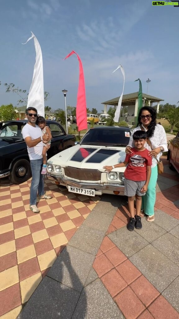 Sameera Reddy Instagram - Do you love Vintage cars? 😍The Goa Vintage & Classic Vehicles Club Rally is spectacular! & we are thrilled that Akshai’s Contessa Classic was part of this magnificent display of incredible cars❤ the kids were super excited to participate! What a fabulous experience! @gvcvcgoa