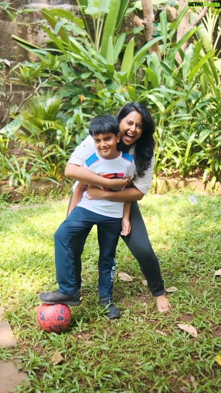 Sameera Reddy Instagram - So who do you want to be ?! 💭 I’ve always encouraged Hans to explore, be himself, and own his style. Which is why we both love Allen Solly Juniors - a fun collection designed to let kids be who they want to be. Head to your nearest Allen Solly store and check it out today! @allensollyindia ⚽️ #BeWhoYouWantToBe #AllenSolly #AllenSollyJuniors