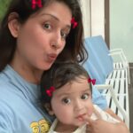 Sameksha Instagram - Are you ready with your hearts warmed up with love and your family wrapped up around to make the tree of life full of gifts of blessings ❤️✨