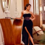 Samyuktha Hegde Instagram - Where’s my chicken 65 sir ?🍗⏰🤤 . . . Ps: Wore this beautiful corset dress for siima day 2 ❤️ Thanks for dressing me up squad 🤍Outfit : @bella__india @limitless_legend Accessories: @kushalsfashionjewellery Styling : @stilerush_by_varshinijanakiram Assisted by : @kavya.shivashankar #redcarpetready Dubai, United Arab Emirates