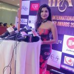 Sana Sultan Instagram - Yay! Another Award 🏆with another beautiful tiltle (Fashionista of the year)✨👑 Be it small or big win, i dedicate all of it to all my lovelies! It’s not mine, It’s our Win😅❤️ Thank u God, Thank u Universe✨ 📸 : @lsd.photography.official . . . #sanasultaan #33 #ss