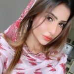 Sana Sultan Instagram - Ammi Jaan ka Dupatta Pehenkar jo khubsurat picture aati hai vo duniya ki koi dslr mei nahi aa sakti🥰❤️ P.s : MashAllah zarur boley🤪✨