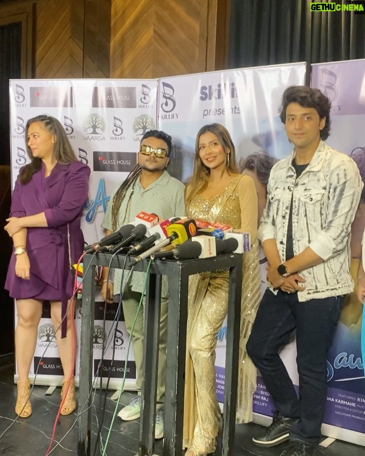 Sana Sultan Instagram - Yesterday at song launch of our Song “Saawan aaya” 🤩❤️ What a beautiful star studded Night & was soo soo happy soo many of the people from industry & many of my amazing friends came to support me🥹🤍 i genuinely feel so damn happy bout it!!! Special thanx to all of these lovelies who came at such a short notice & made this launch so successful… 🙏🏻🤍 @officialsalman.ali ,Abhinav kashyap Sir, @singer.muskaan @officialaltamashfaridi @danishalfaaz @eshanmasihchrist @arshiadilshaikh @manseegupta_theposser thank u for coming guys & make it soo special.🥹🤍 Also, guys the Song is out so pls go watch it on youtube channel of @skillifymusic starring me & @kinshukvaidya54 in the beautiful voice of @sumedhakarmahe 🤍 @shibangsofficial @writer_amir that gave the song the actual song , directed by @milan_joshi__ & @preet_maru for making sure everytin went on smoothly… It’s team work & hardwork so i know this one is rocking🔥🙏🏻 @hayat_n786 thank u for styling me so beautiful, i love saree on me (thnx to u)😋❤️ Thank u guys for all the love! Do watch the song & keep supporting🤍✨🙏🏻 Mumbai - City of Dreams