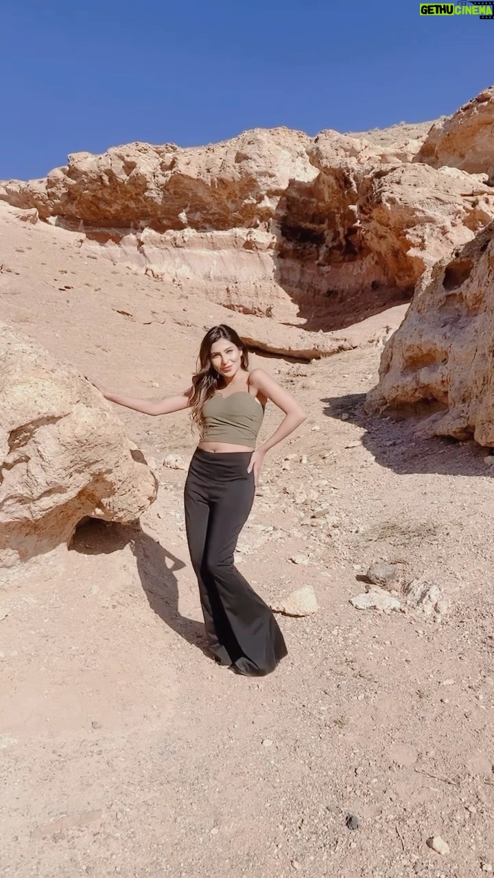 Sana Sultan Instagram - Going Va Va Voom, with this really fun chirpy song that would give u right amount of energy to party your heartout🥰🎉 #VaVaVoom 🥳 . . . . #VaVaVoom #TheArchies #ZoyaAkhtar #sanasultaan #KhushiKapoor #SuhanaKhan #VedangRaina #MihirAhuja #Dot #YuvrajMenda #TheArchiesOnNetflix #outnow