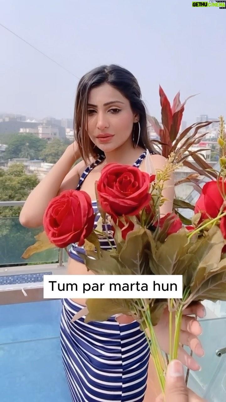 Sana Sultan Instagram - Cuz i am an old school lover , so my ideologies on love is pretty much traditional ❤️🕊️