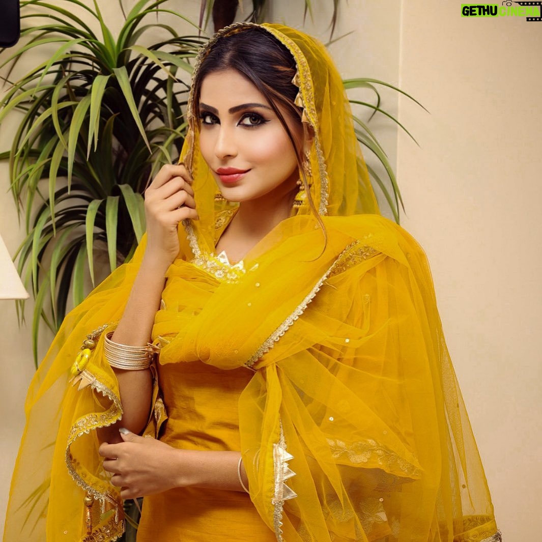Sana Sultan Instagram - Hello ji🥰 ki haal chaal hai tuhaudda? 🧿🤍✨