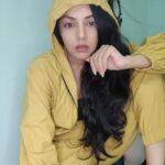 Sanam Shetty Instagram - Hood is good 🤟 . . Outfit @coolclub_chennai #wildwednesday #hoodiestyle #badass