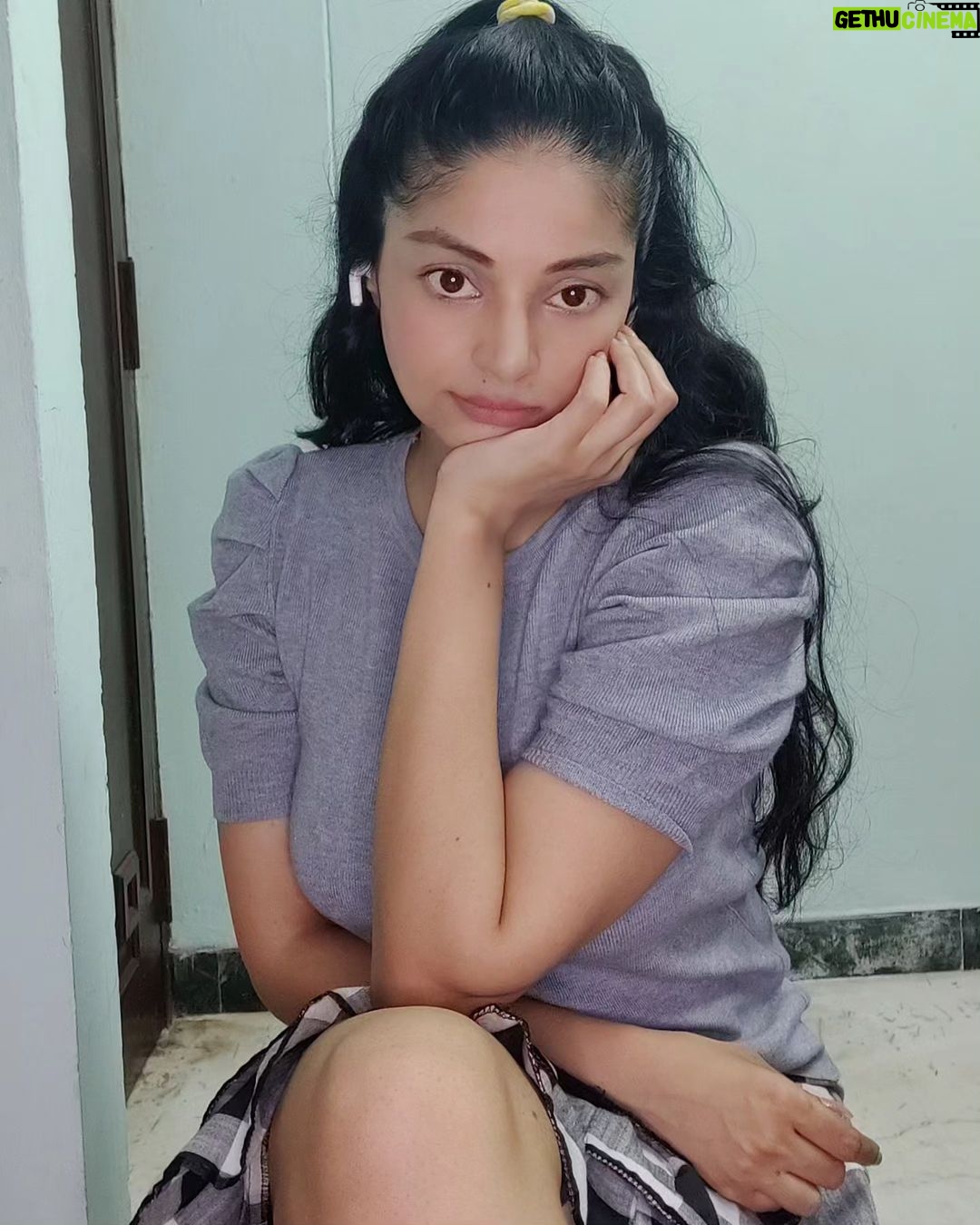 Sanam Shetty Instagram - We're all grey in a grey world! . . Outfit @coolclub_chennai #trendythursday #miniskirt #wollentops👚 #bnw
