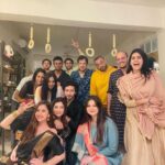 Sanaya Pithawalla Instagram - Ghar waali Diwali 🫶🏻 Celebrated with my favourite people last night Thanks for being amazing amazing hosts @junn__14 @jee_con ♥️ @gurpreetbedi_22 @kapilarya 🫶🏻 Love you guys!!