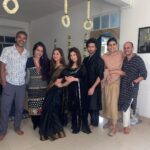Sanaya Pithawalla Instagram - Ghar waali Diwali 🫶🏻 Celebrated with my favourite people last night Thanks for being amazing amazing hosts @junn__14 @jee_con ♥️ @gurpreetbedi_22 @kapilarya 🫶🏻 Love you guys!!
