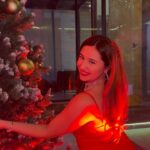 Sanaya Pithawalla Instagram - Can I call you Rose 🌹 Merry merry Christmas guys 🎄 Happy holidays 🥰