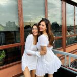 Sanaya Pithawalla Instagram - Bangkok fun 🩷 @goldcoastfilmsofficial