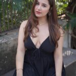 Sanaya Pithawalla Instagram - One of those rare occasions where im not smiling in a picture 🤭