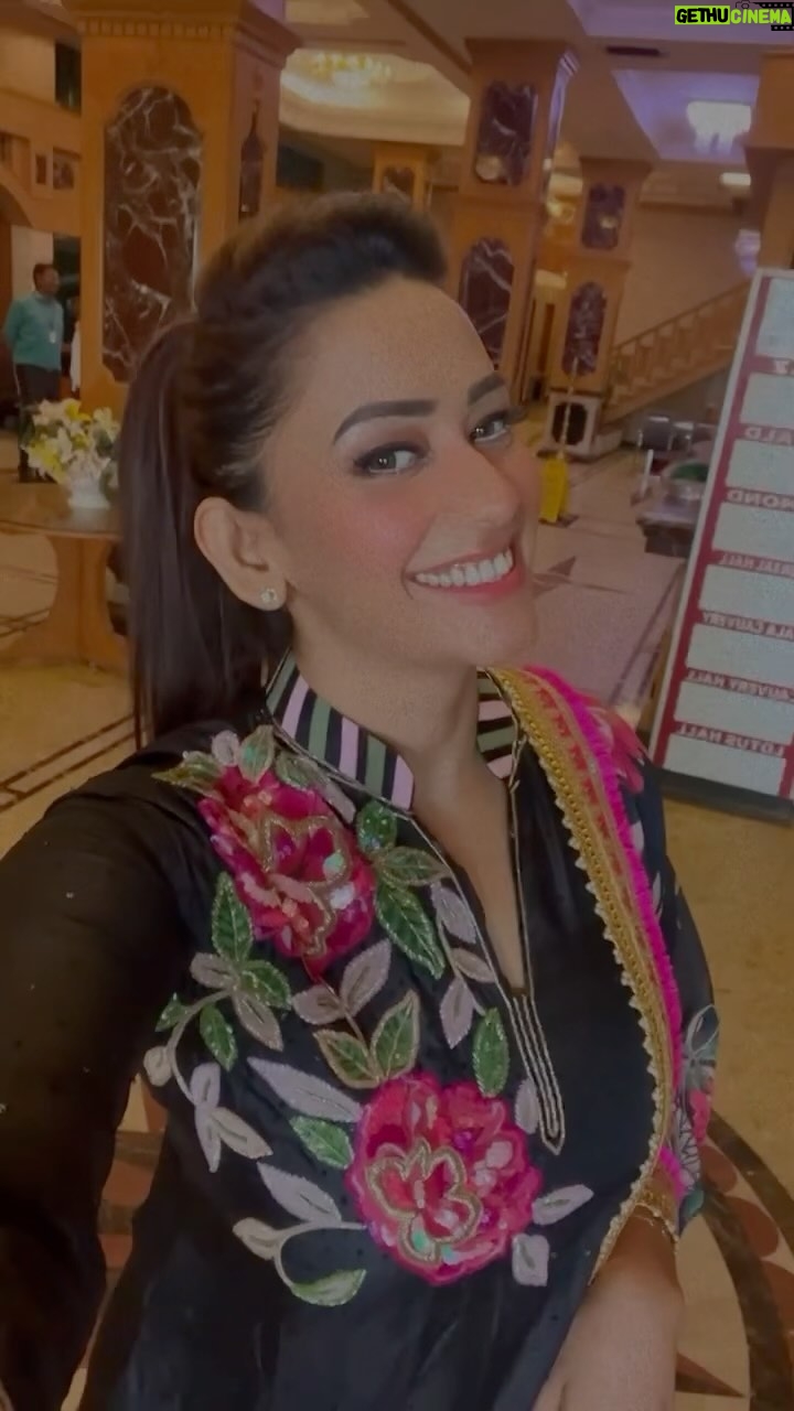 Sanjana Singh Instagram - Raakadhan movie promotion Kongu Nadu College, Namakkal ❤️ #raakadhan