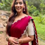 Sanjana Singh Instagram - At shooting movie name : Nalladhu sei Director name : kalimuthu Sir Producer : Sri karupar films Hero name: R Rahul Raj @rahulregi20 Location: Megamalai tiger reserve forest