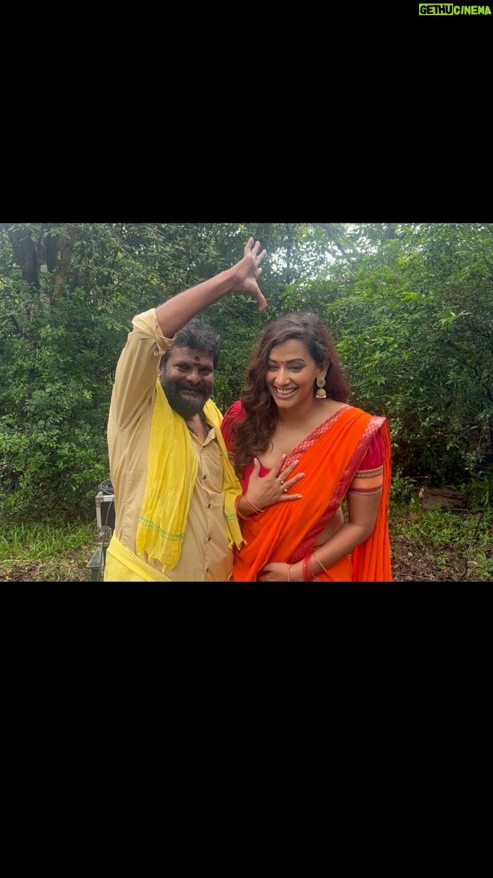 Sanjana Singh Instagram - At shooting movie name : Nalladhu sei Director name : kalimuthu Sir Producer : Sri karupar films Hero name: R Rahul Raj @rahulregi20 Location: Megamalai tiger reserve forest ❤️
