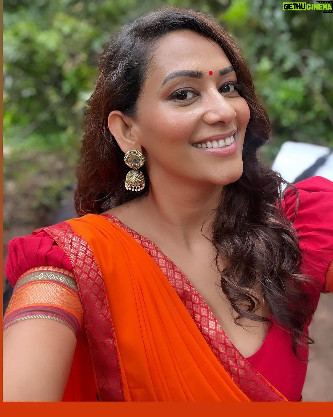 Sanjana Singh Instagram - At shooting movie name : Nalladhu sei Director name : kalimuthu Sir Producer : Sri karupar films Hero name: R Rahul Raj @rahulregi20 Location: Megamalai tiger reserve forest costume Designer : @sidneysladen ❤️