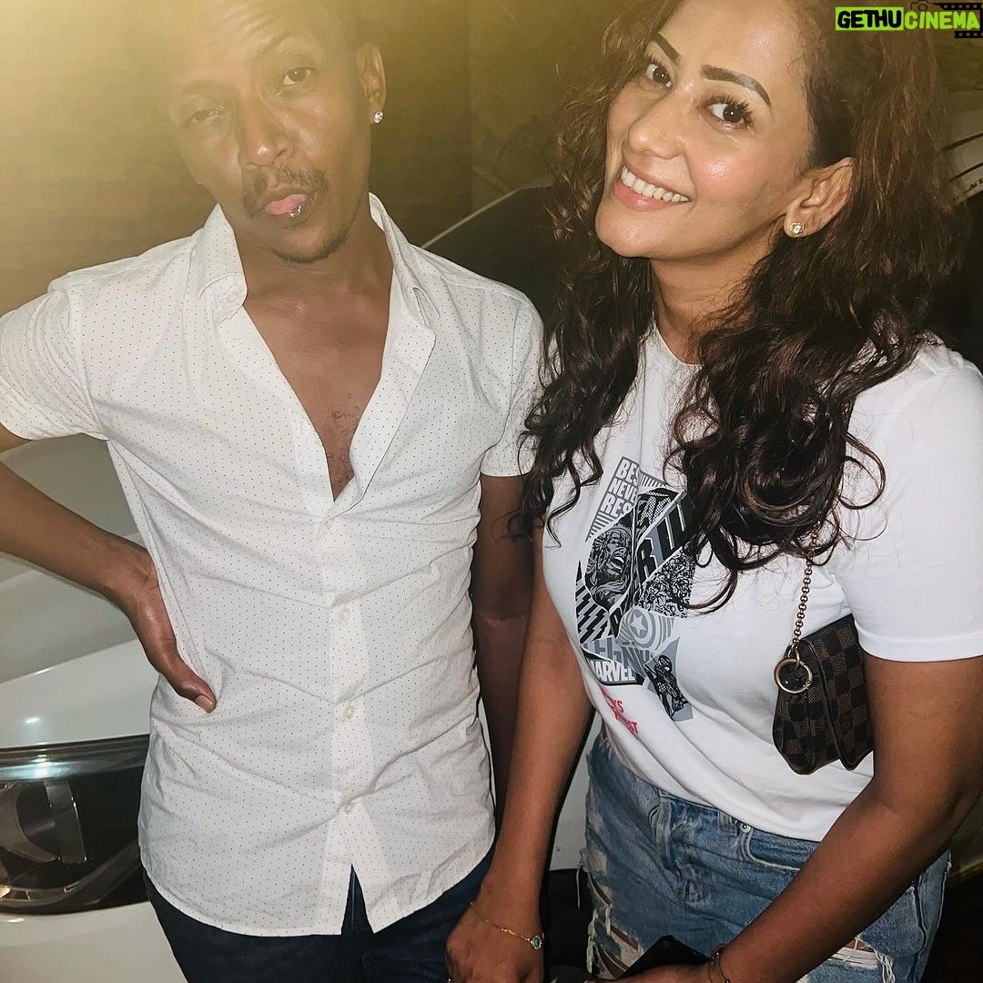 Sanjana Singh Instagram - Wishing a phenomenal birthday to my extraordinary best friend! Your amazing heart and wonderful nature shine inside and out. May this year be your best birthday yet, and may all your dreams come true! @sidneysladen β€οΈπβ€οΈππ I missed u βΊοΈ