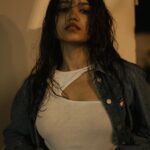 Sanjana Tiwari Instagram - The courage of getting drenched wearing waterproof mascara 🤝 Shot by @snipershotphotography 💥