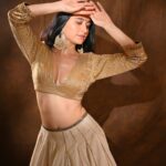 Sanjeeda Sheikh Instagram – Outfit @labelnityabajaj #ajrakhbynityabajaj
📷 @deepak_das_photography
Makeup @makeupbytanvishah
Jewel @the_jewel_gallery
Stylist – @priyanshi2102