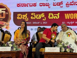 Sanjjanaa Instagram - It’s wonderful to be sharing a few vibrant moments meeting our  Honourable Chief minister @siddramayya sir , & our health minister  @dineshgrao sir from a event that I attended this morning at the very prestigious venue in the #Vidhanasoudha banquet hall . 

I am indeed honoured to be the guest of honour on “ World HIV day “ in karnataka , Along side my co - star @premnenapirali , spreading the word and doing every bit so that HIV is prevented in the upcoming generations with the help of awareness & knowledge . 

I would also like to take this moment to thank Shree Siddharamaya sir & his Goverment to have fulfilled all his promises and to have made the life of every person below the poverty line , as well as the life of the women in karnataka so convenient by providing us various facilities , & to have empowered each one of us in this large state . Our prayers are with you for a long life & best health . 

Congratulating @dineshgrao sir on achieving so much in such a small span of time , in providing and extending all the health facilities & expensive treatments to the rural areas of Karnataka state . Sky is the limit for your achievements sir . 

Also thanking my husband Doctor Azeez pasha (vascular & Endovascular surgeon Manipal hospital , Old airport road Bengaluru ) , to have always been at the service of Mankind , and also thanking all the doctors to have been the real warriors ,perhaps a system of support to every Human with illnesses . 

Thanx to doctor Ansar Ahmed ji , for this wonderful opportunity. 

Also on this world HIV Day I would like to request every reader who is reading my post to educate teenagers to senior citizens to everyone about how does HIV happen and how it can be prevented because I strongly believe “ prevention is better than cure “ -  Nimma yellaraaa abhaari (your faithful ) - Sanjjanaa Galrani .