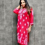 Sanjjanaa Instagram - As I complete my shoot in #cochin for @kundara_andiyappees , & I head back to my family to celebrate a Diwali only with Diya’s (lamps) without a single fire cracker …. I really thank my parents to have managed there grand son my baby so well in my absence while I was away for shoot …. Thanx to my team to have made me look so good during the shoot . Beautiful chikan karo dress by @ruslaansiddiqui @kundara_andiyappees 🎬 @anjana_anjanadeshpande 💄 @princealarik follow my baby @makeupbymeghamalhotra 👱‍♀️ Karnataka, Bangalore